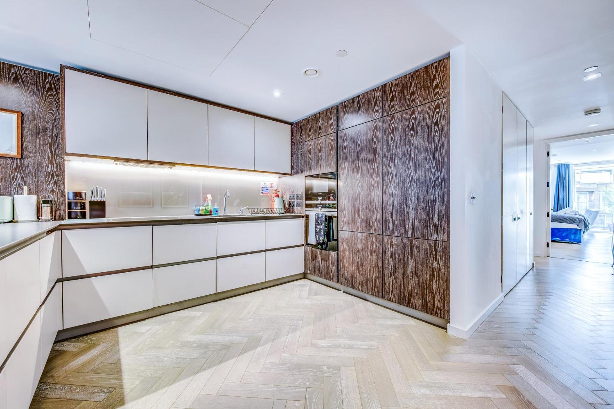 Pristine In Battersea By 53 Degrees Property, Ideal For Long Term Stays!